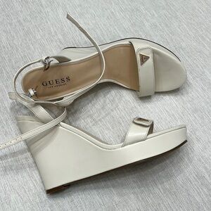 Guess size 11 Cream Platform Wedges